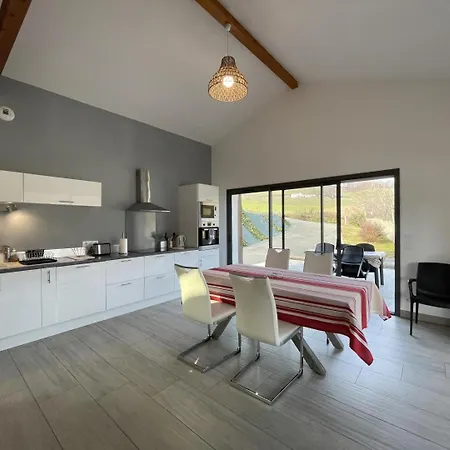 Buztingorria * Macaye