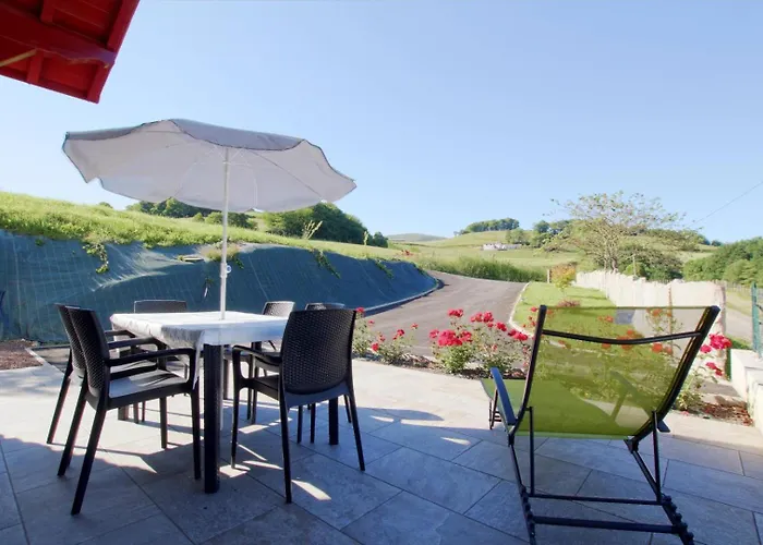 Buztingorria Semesterbostad *